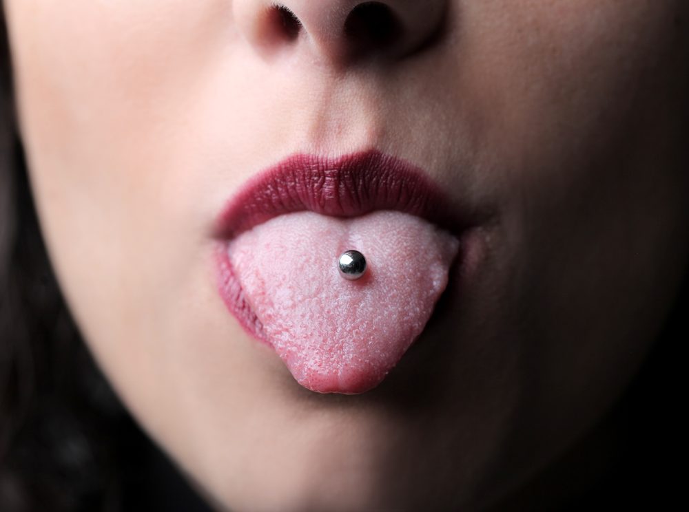 piercing de lengua doble