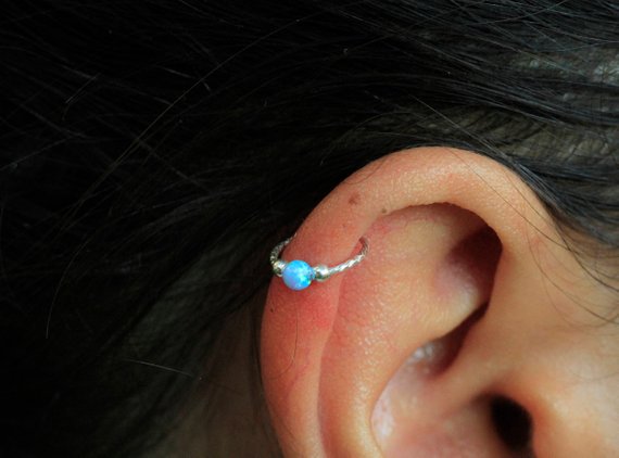 Piercing helix cuidados