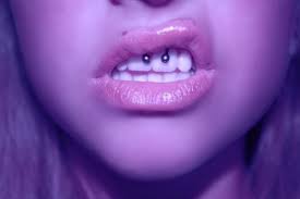 smiley piercing age