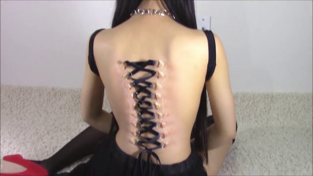 piercing corset neck